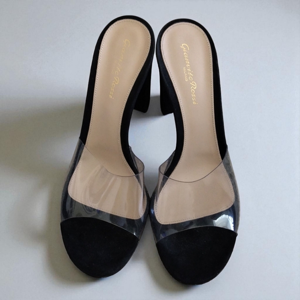 Gianvito Rossi Black and Cream Heels Elegant Design